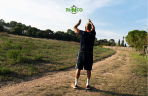 Groupe ayant participé à une Runco, l'activité sportive à faire sur Montpellier, entre amis ou en famille.