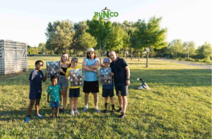 Groupe ayant participé à une Runco, l'activité sportive à faire sur Nîmes, entre amis ou en famille.