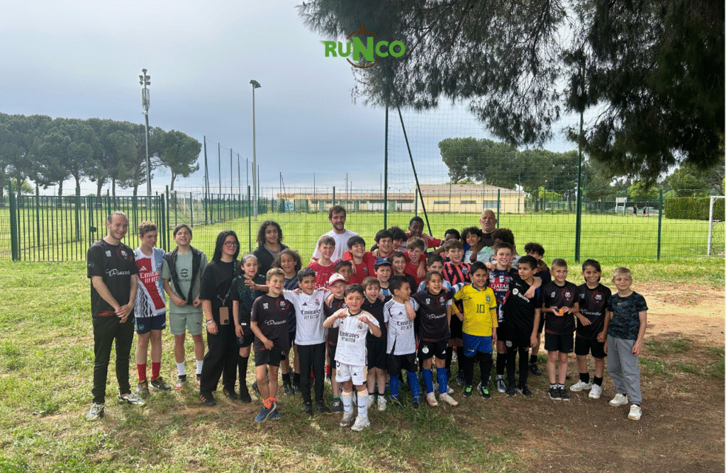 Des centres de loisirs qui participent à une Runco à Montpellier. La course d'orientation revisitée.